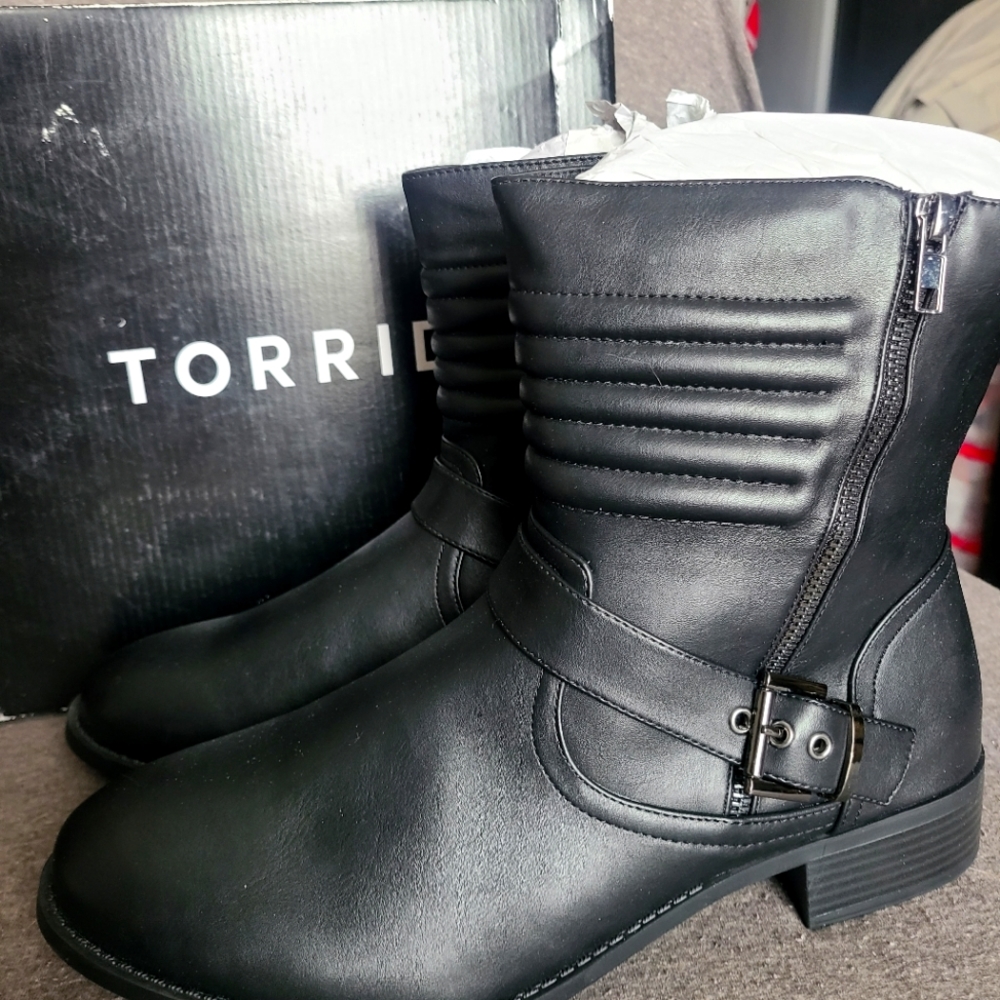 Torrid Black ribbed moto boots wide width
